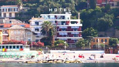Real Park Hotel ใน Avegno, IT