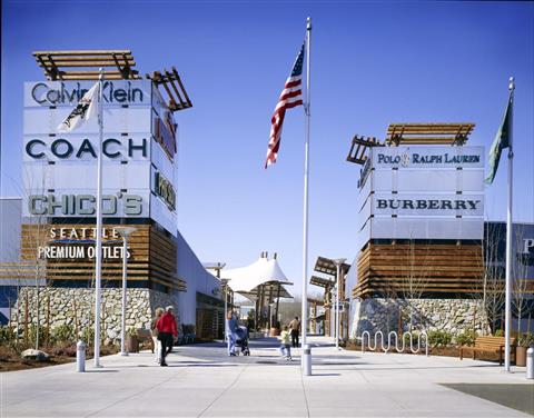 St Louis Premium Outlet Mall