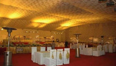 E Club - Dolly Farms & Resorts Pvt. Ltd. en New Delhi, IN
