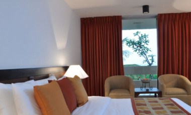 Pegasus Reef Hotel в Colombo, LK