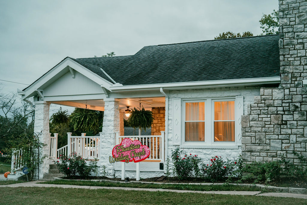 Rhinestone Wedding Chapel, photo 4