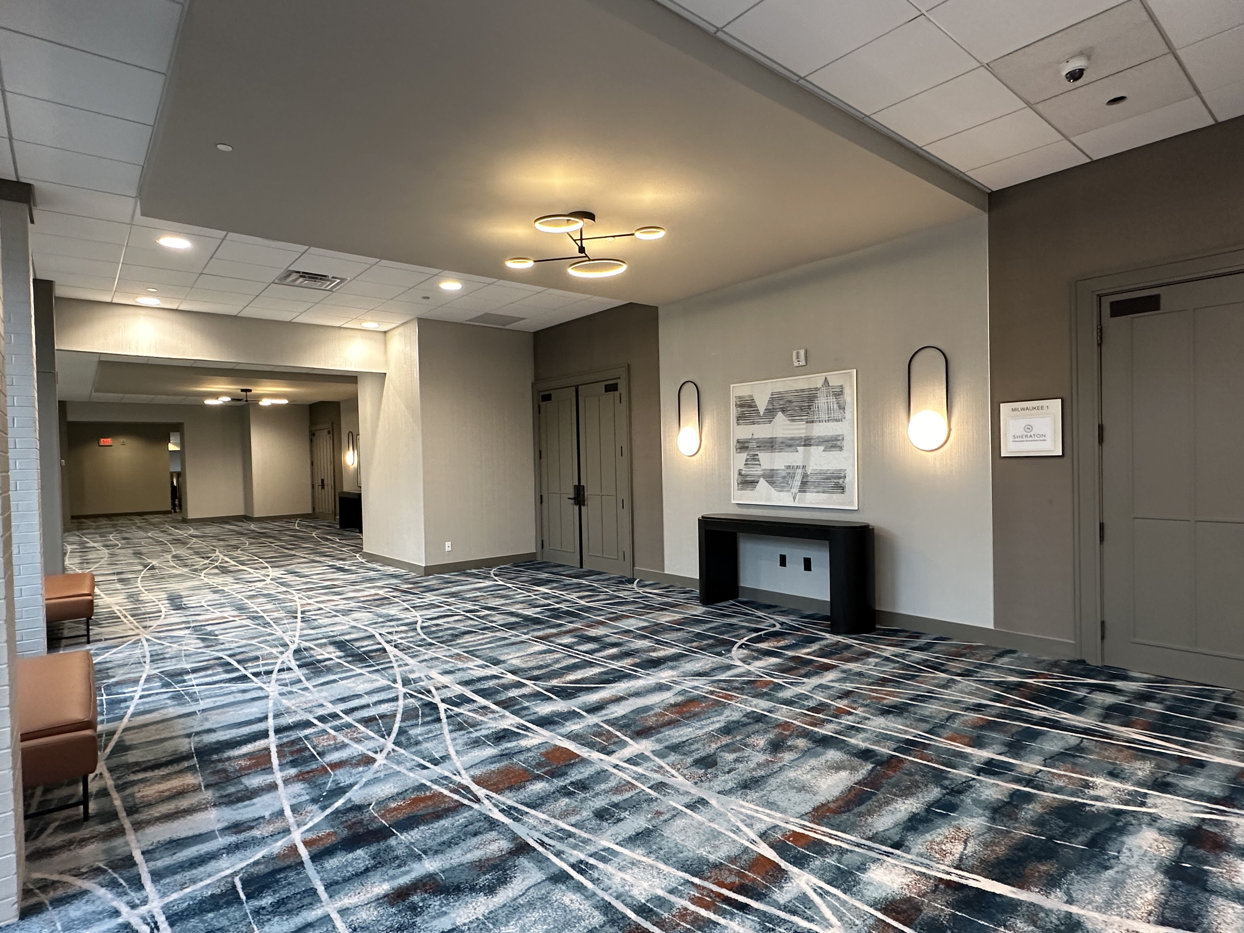 Sheraton Milwaukee Brookfield Hotel, photo 4